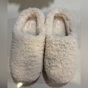 Auden Plush Cream Slippers